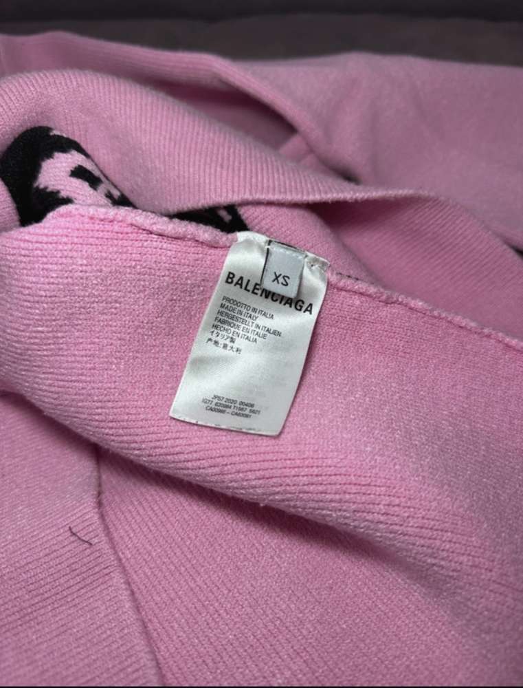 Balenciaga sveter
