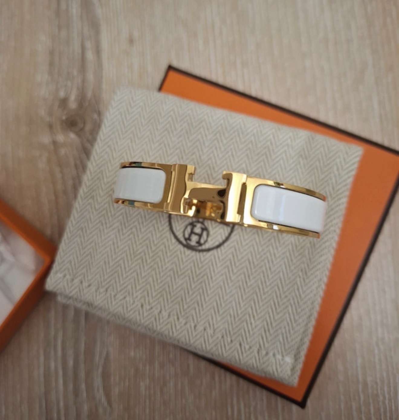 Hermes Click náramok