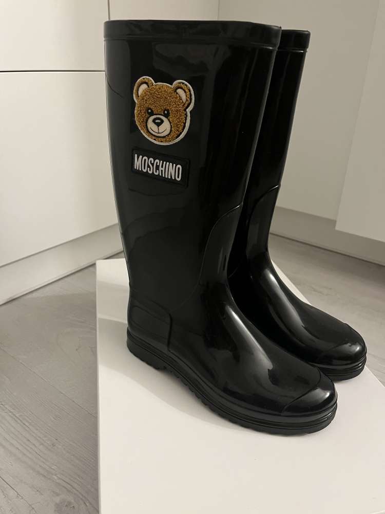 Moschino gumáky 36
