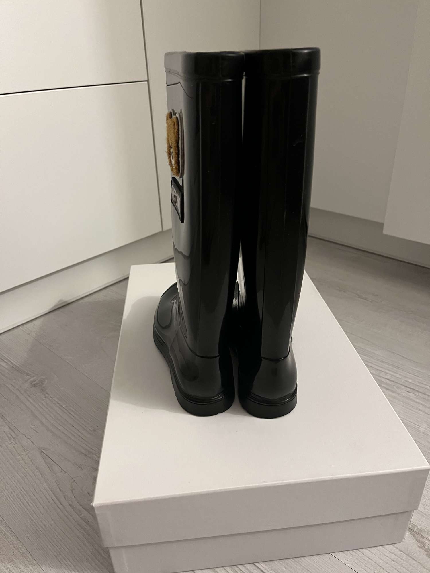 Moschino gumáky 36