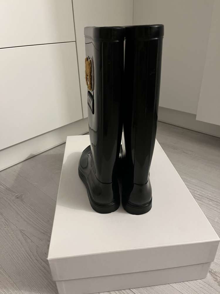 Moschino gumáky 36