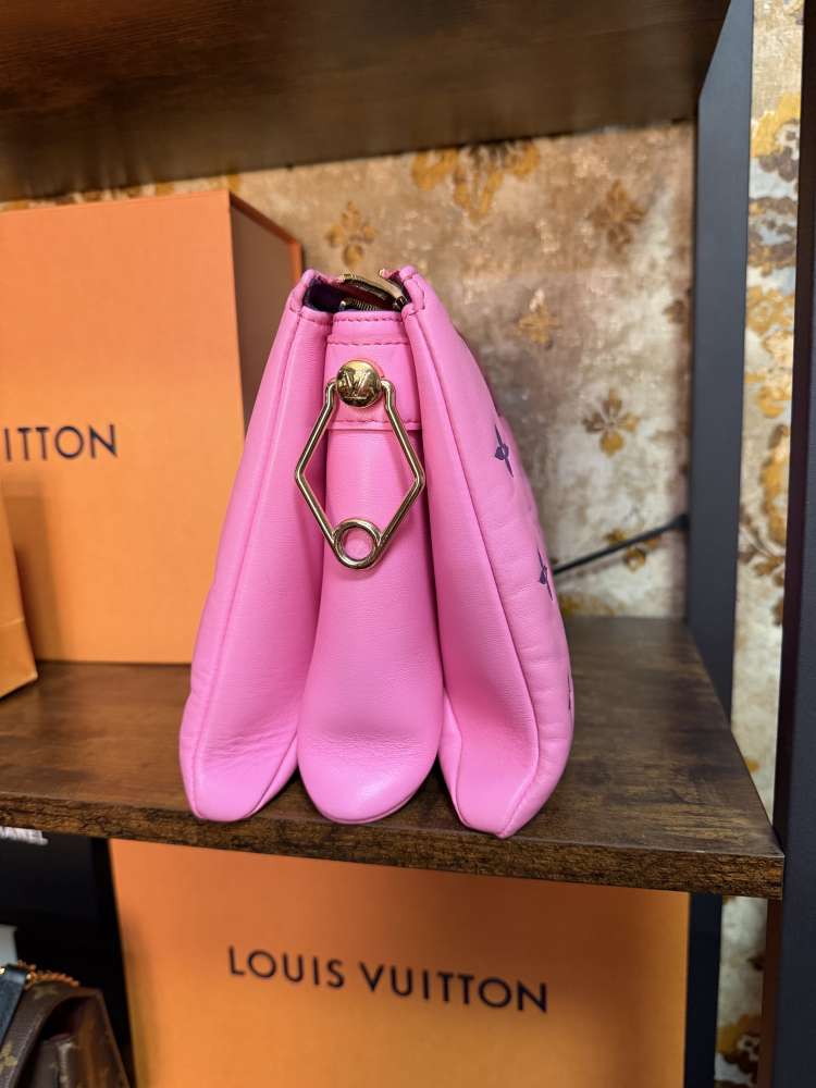 Louis Vuitton Coussin