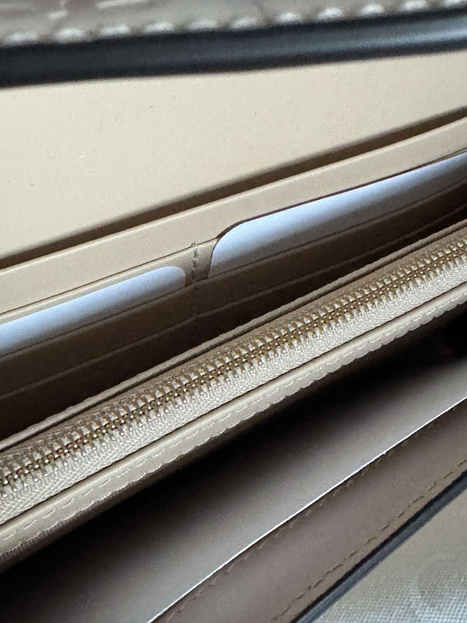 Gucci kožená peňaženka