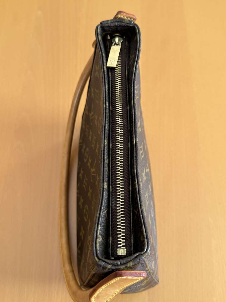 Louis Vuitton Monogram Looping MM