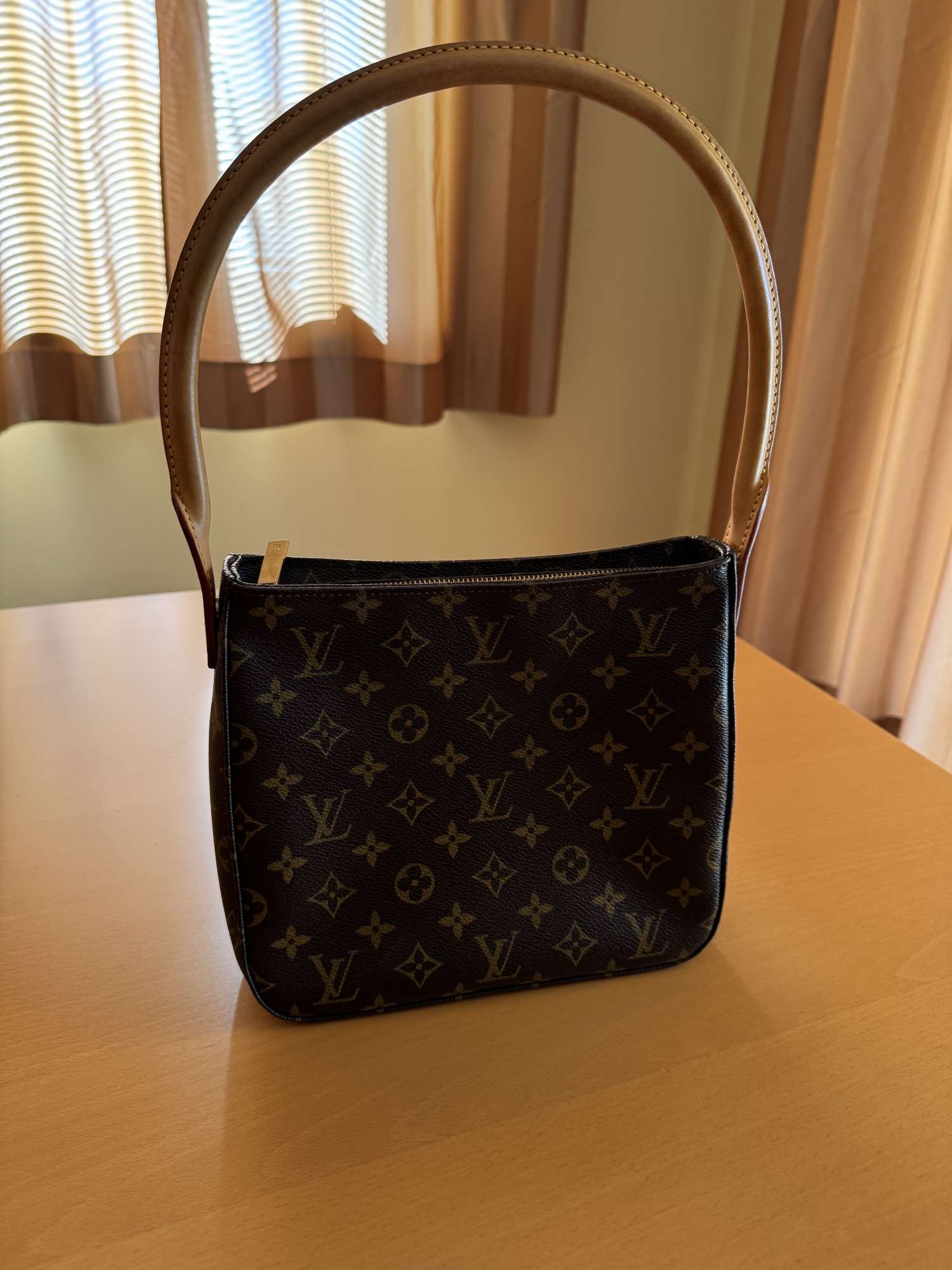 Louis Vuitton Monogram Looping MM