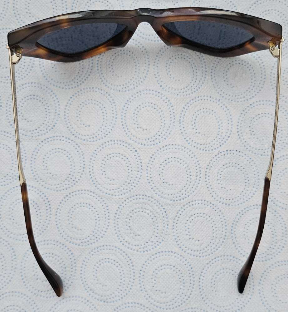 Jimmy Choo slnečné okuliare.