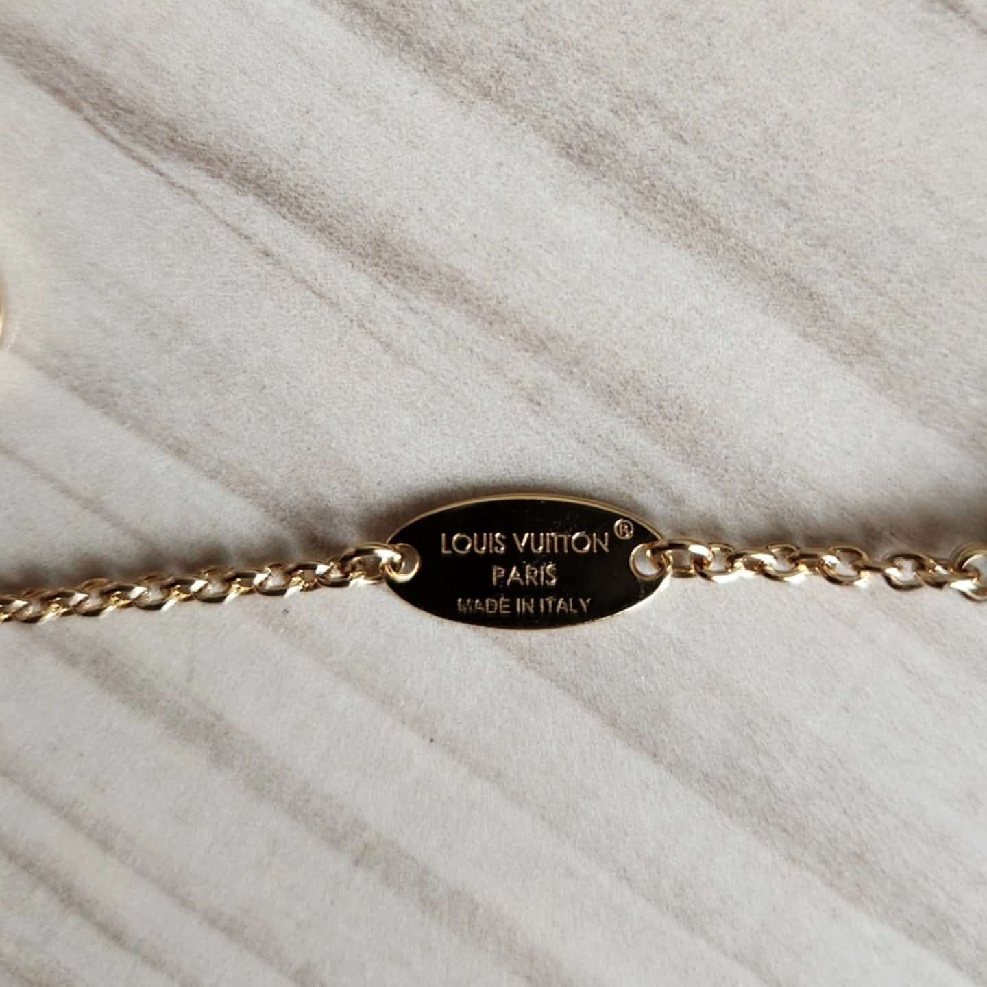 Louis Vuitton Naramek