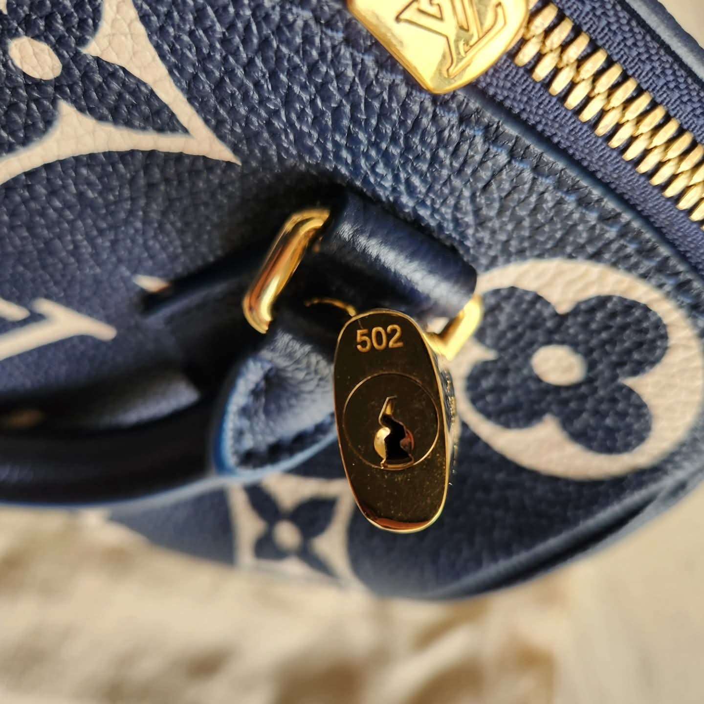Louis Vuitton Speedy 20