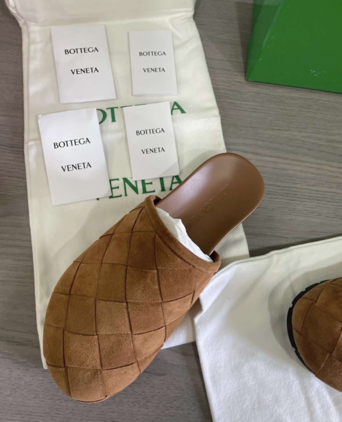 Bottega Veneta šľapky