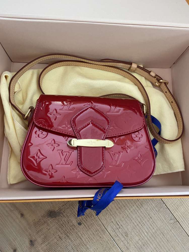 Louis Vuitton Bellflower