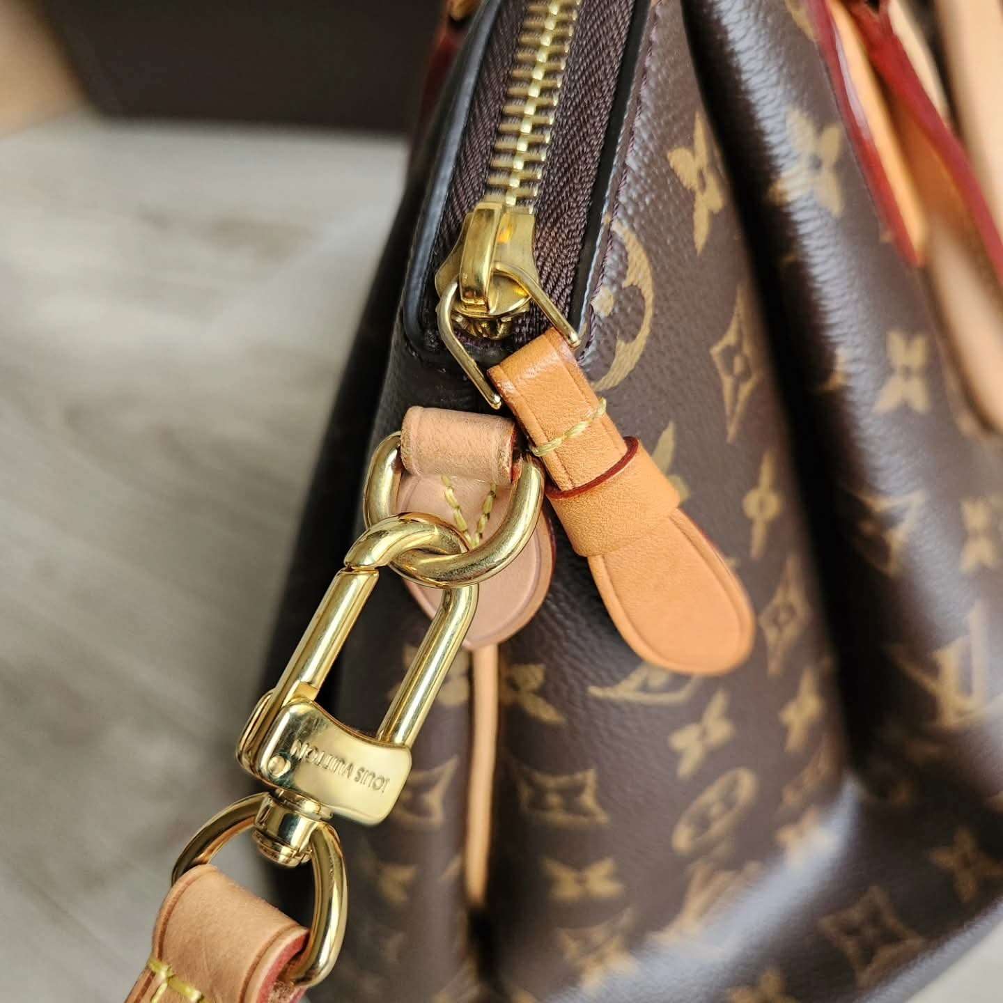 Louis Vuitton Rivoli MM NM
