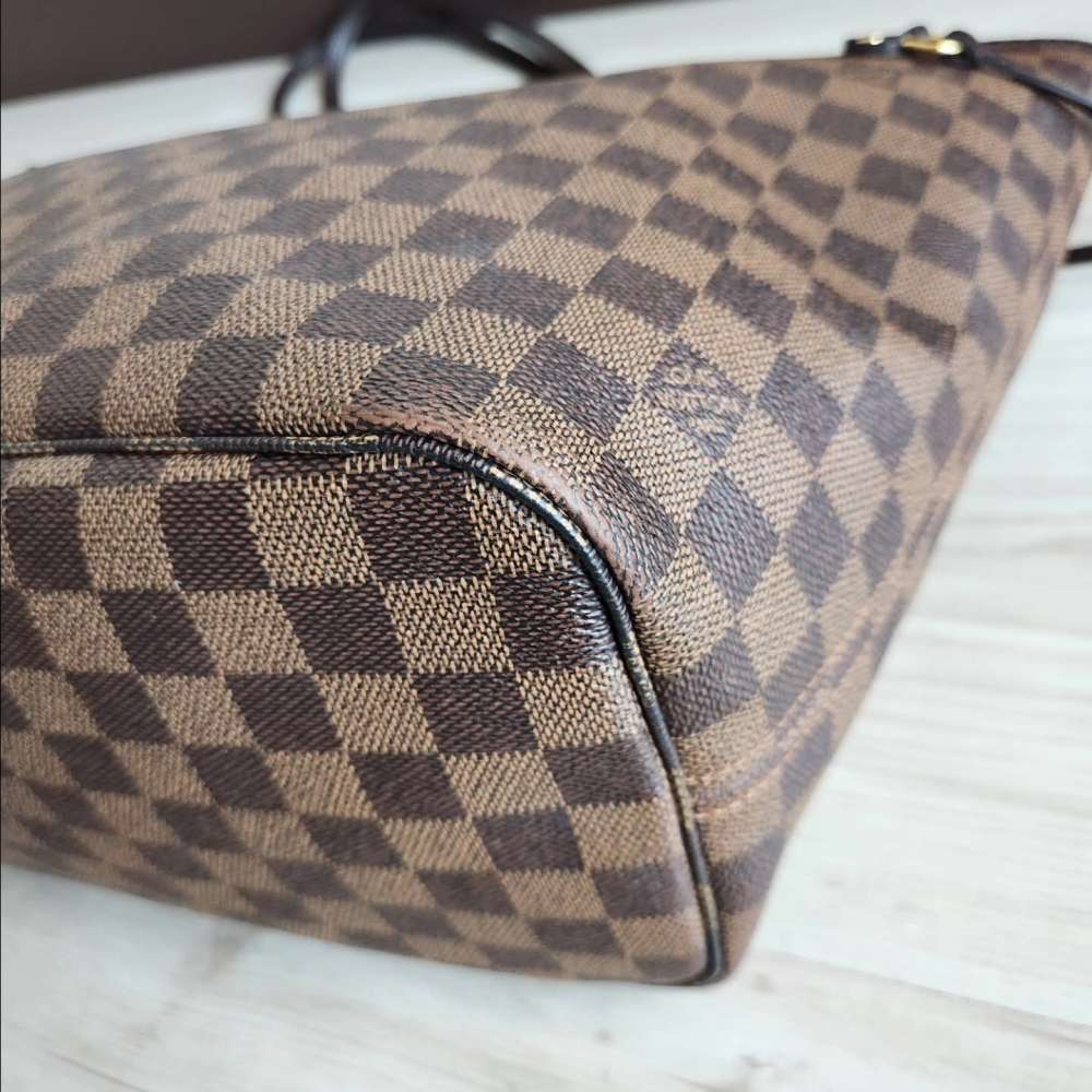 Louis Vuitton Neverfull MM