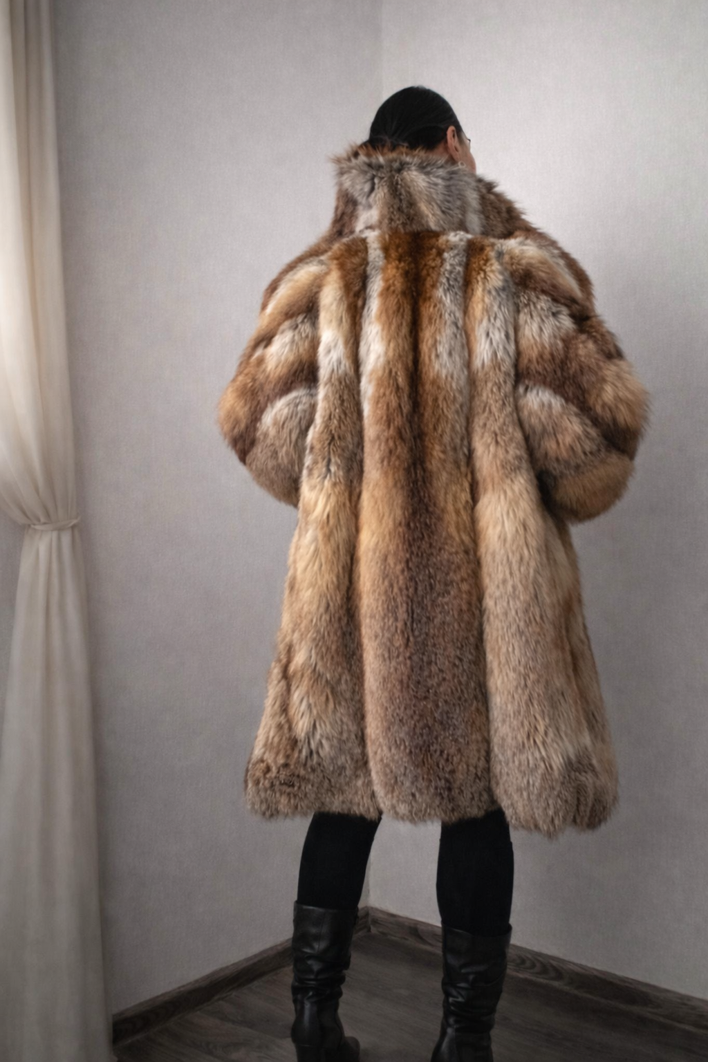 Luxusný kožuch z pravej líšky s veľkým golierom
