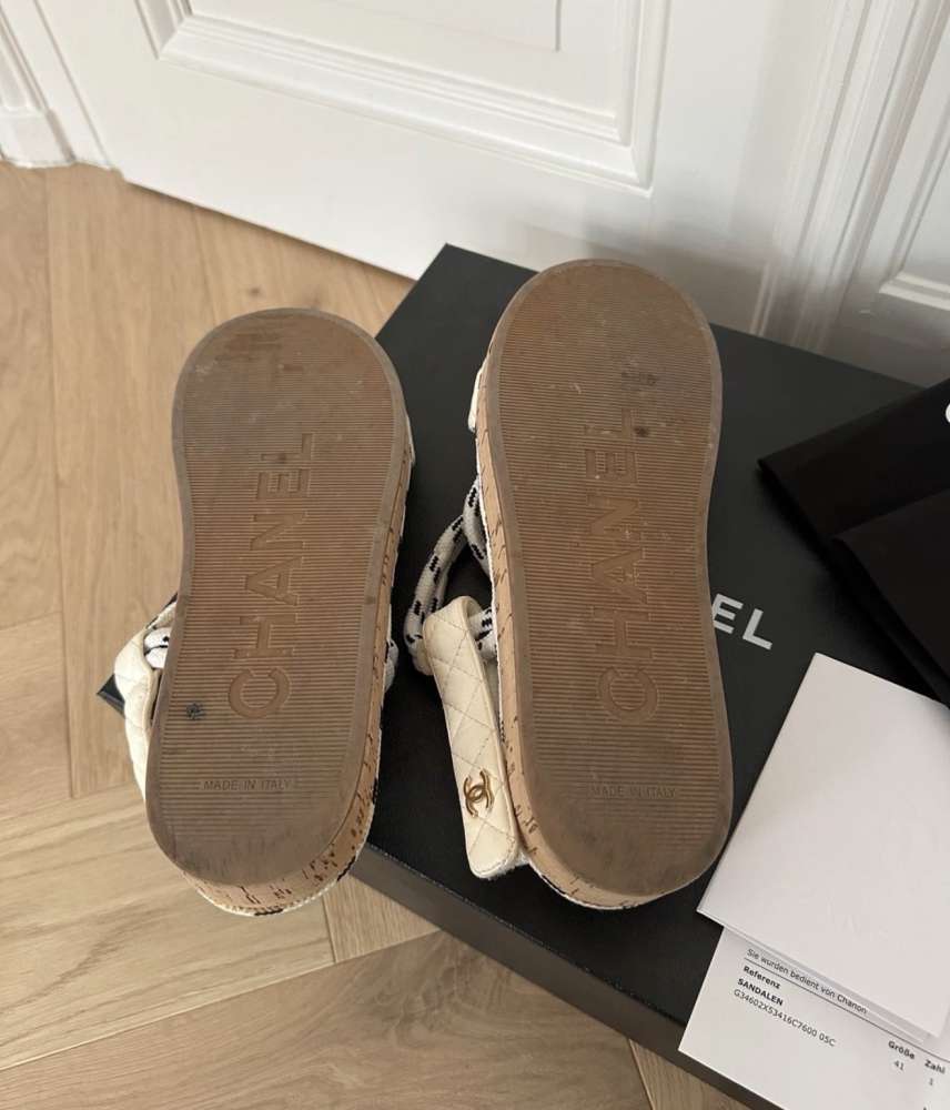 Chanel sandalky