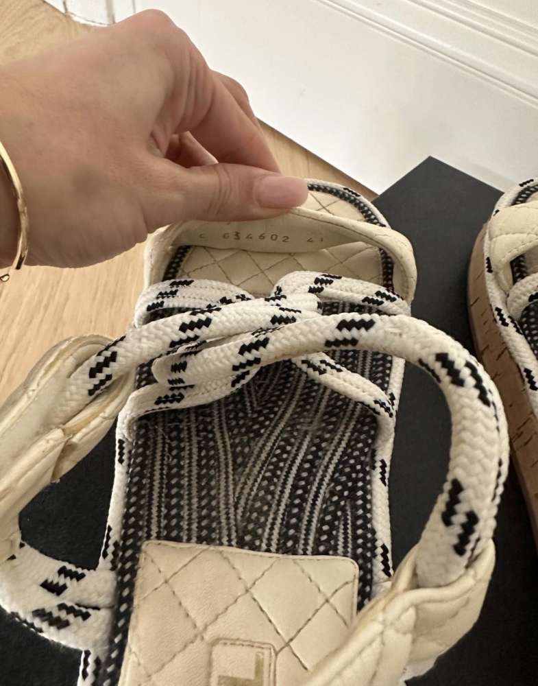 Chanel sandalky