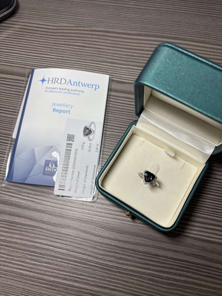 Luxusný platinový prsteň s prírodným turmalínom 2.47ct