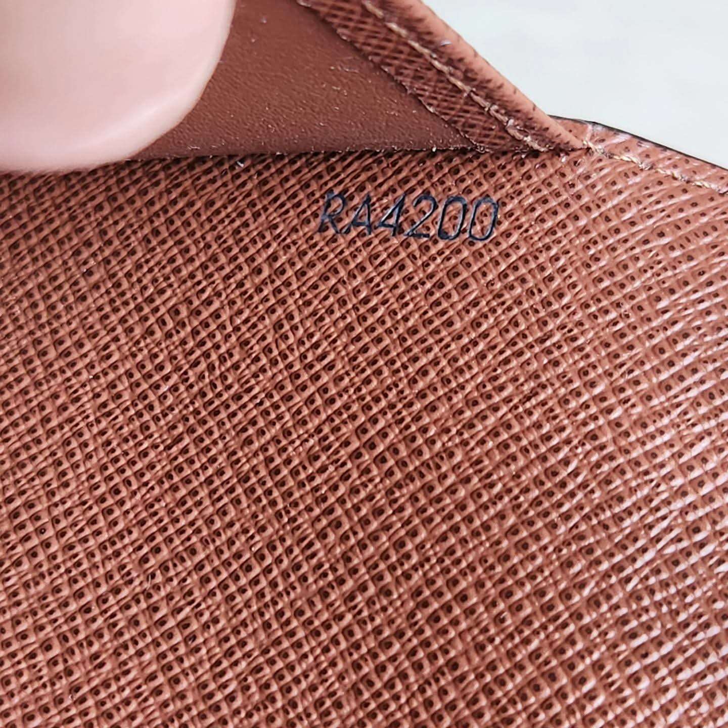 Louis Vuitton Agenda MM