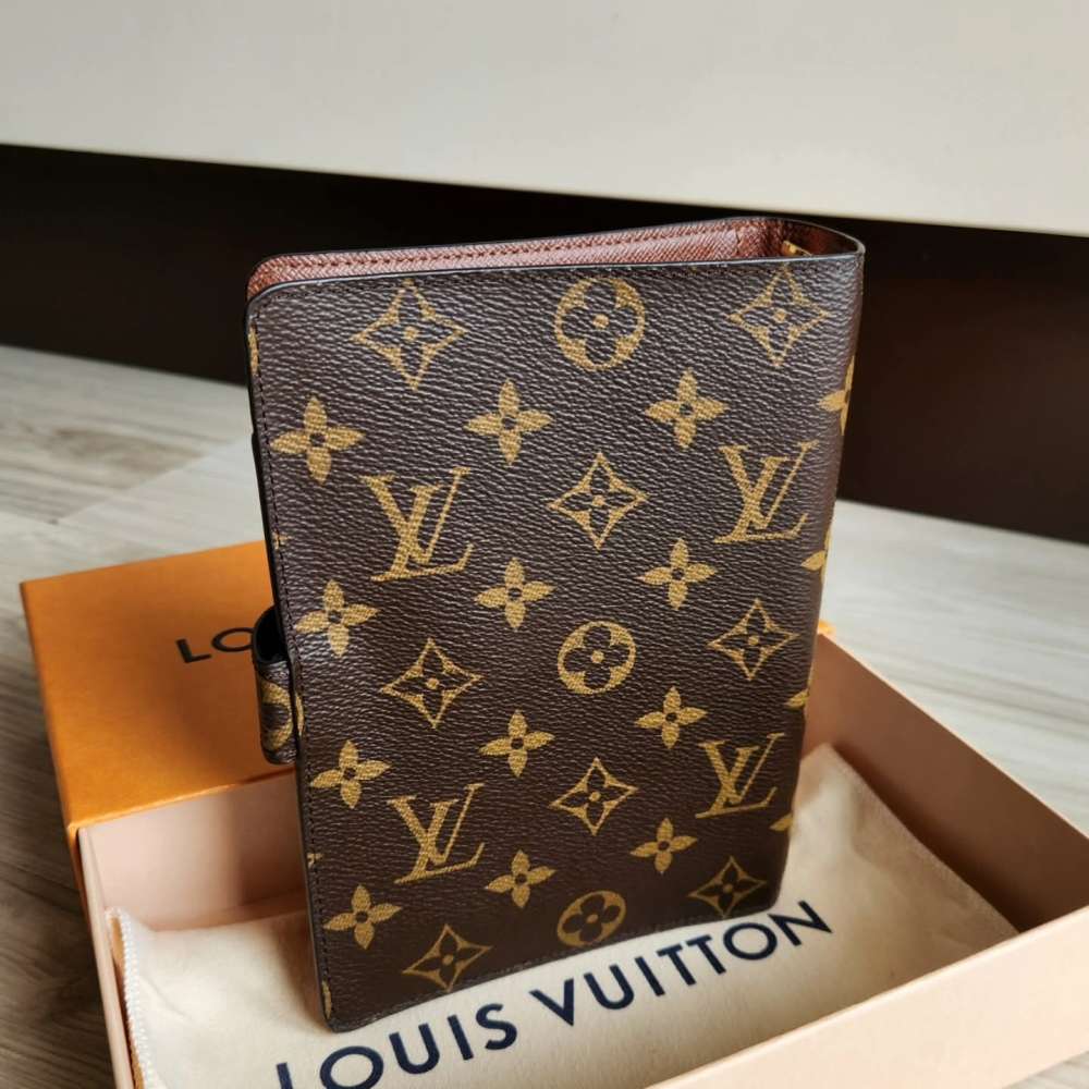 Louis Vuitton Agenda MM