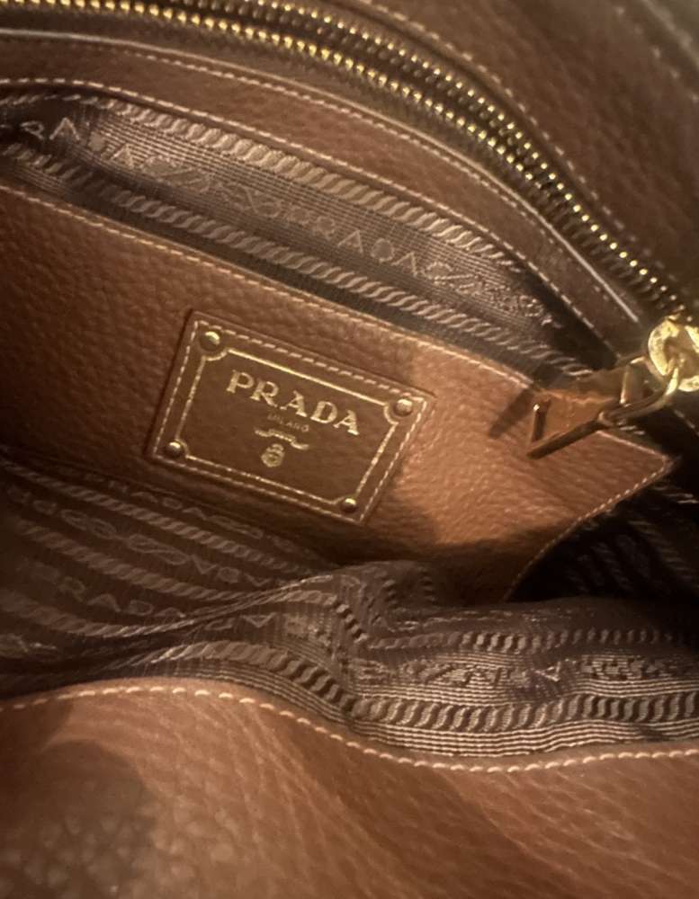 Prada kabelka
