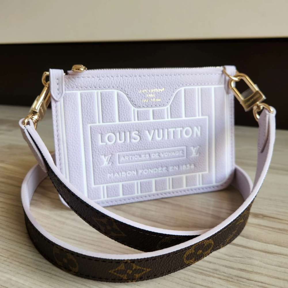 Louis Vuitton Pochette s popruhem