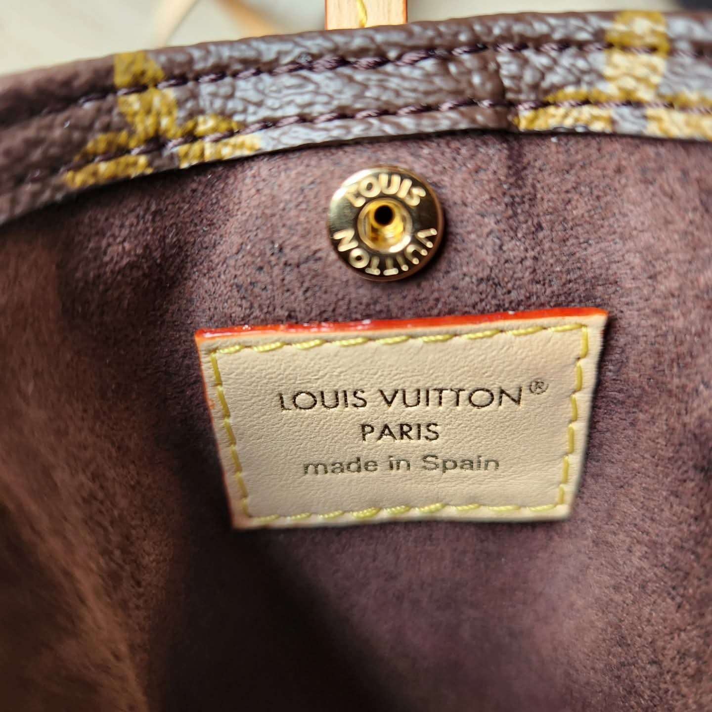 Louis Vuitton Pouzdro