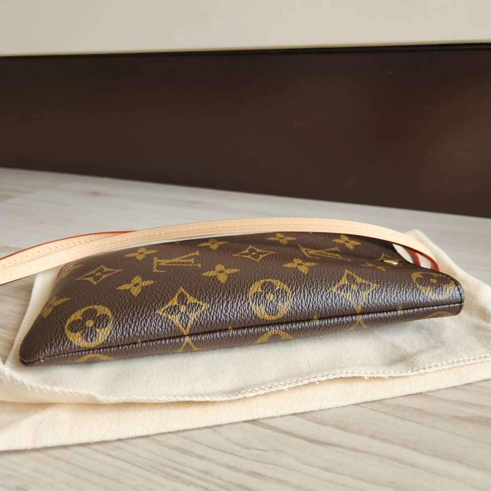 Louis Vuitton Pouzdro