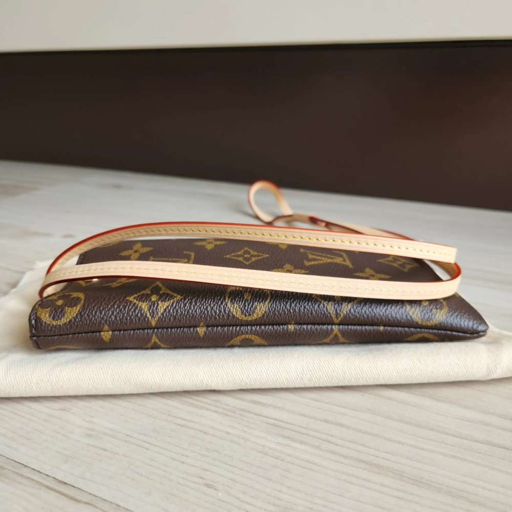 Louis Vuitton Pouzdro