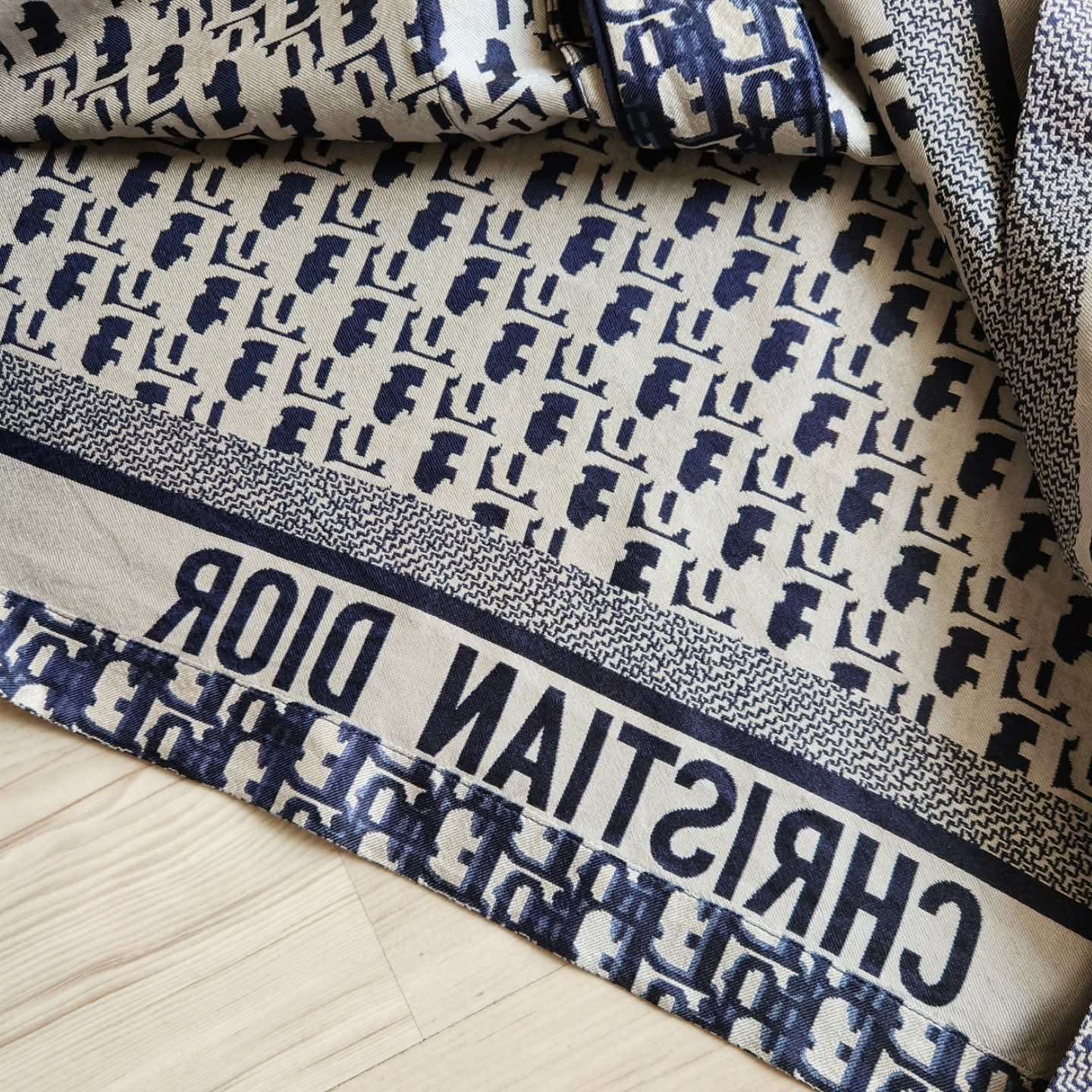 Christian Dior Kosile