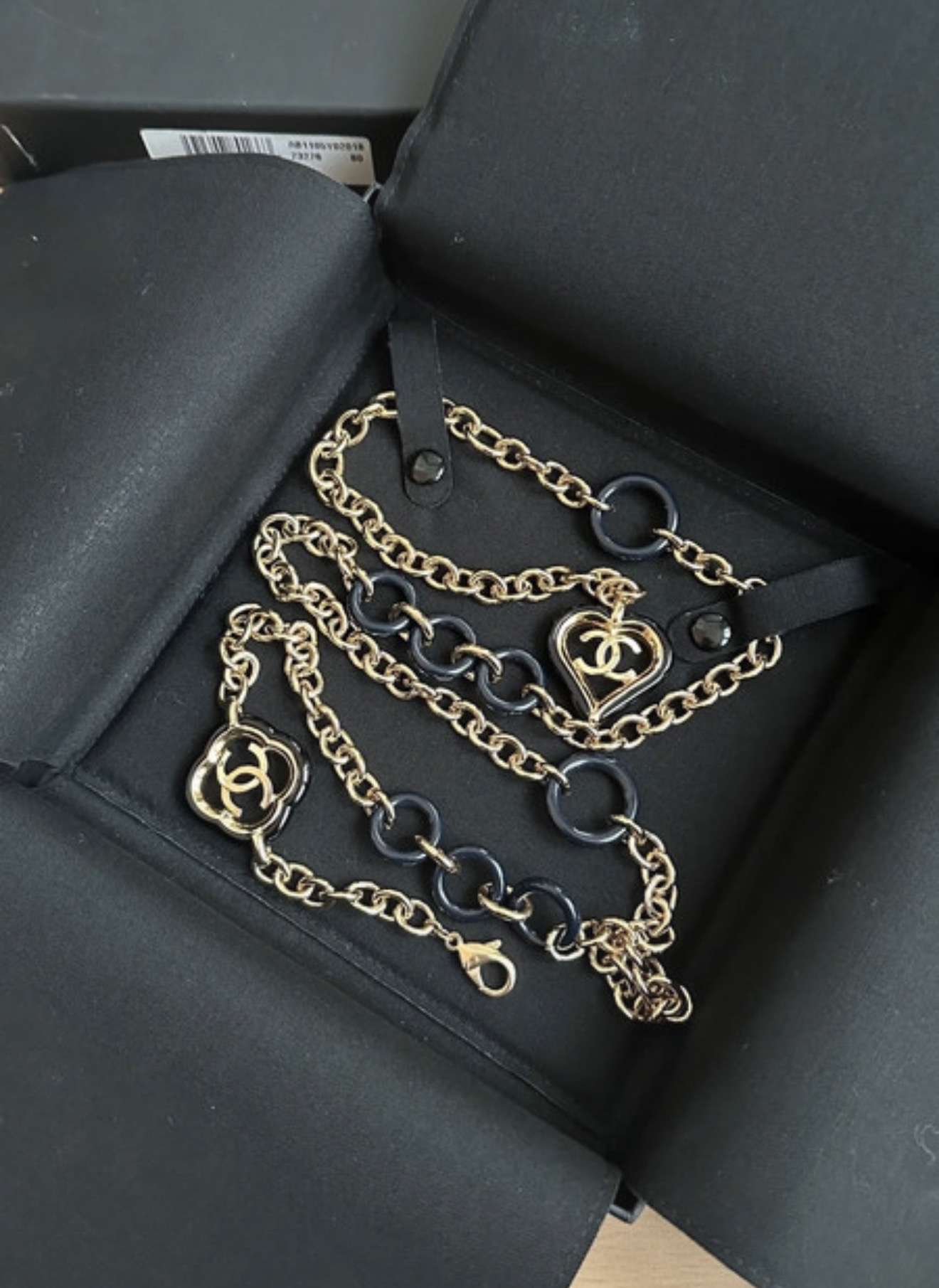 Chanel opasok alebo nahrdelnik