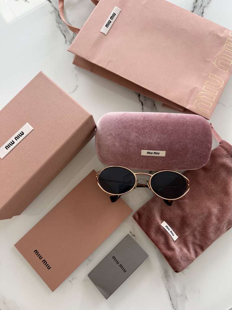 Miu Miu slnečné okuliare