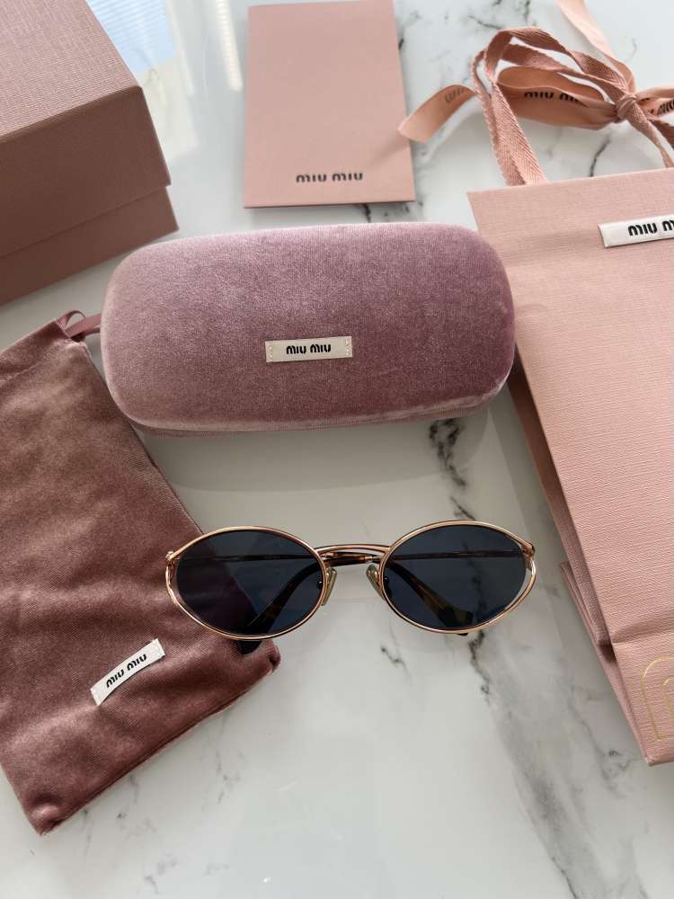 Miu Miu slnečné okuliare