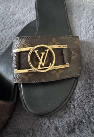 https://vipluxury.sk/Louis Vuitton pantofle