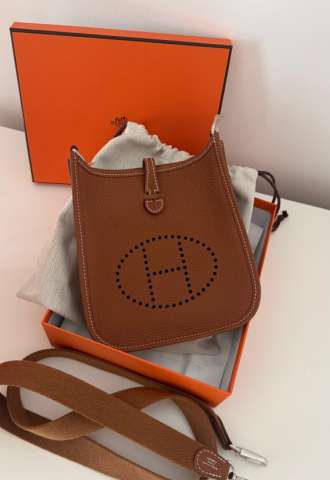 https://vipluxury.sk/Hermes mini Evelyne 16