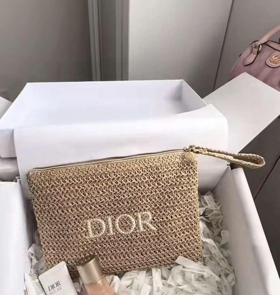 Dior kozmetický clutch
