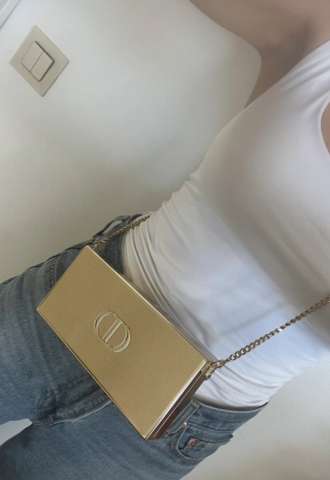 https://vipluxury.sk/Dior kozmetický clutch