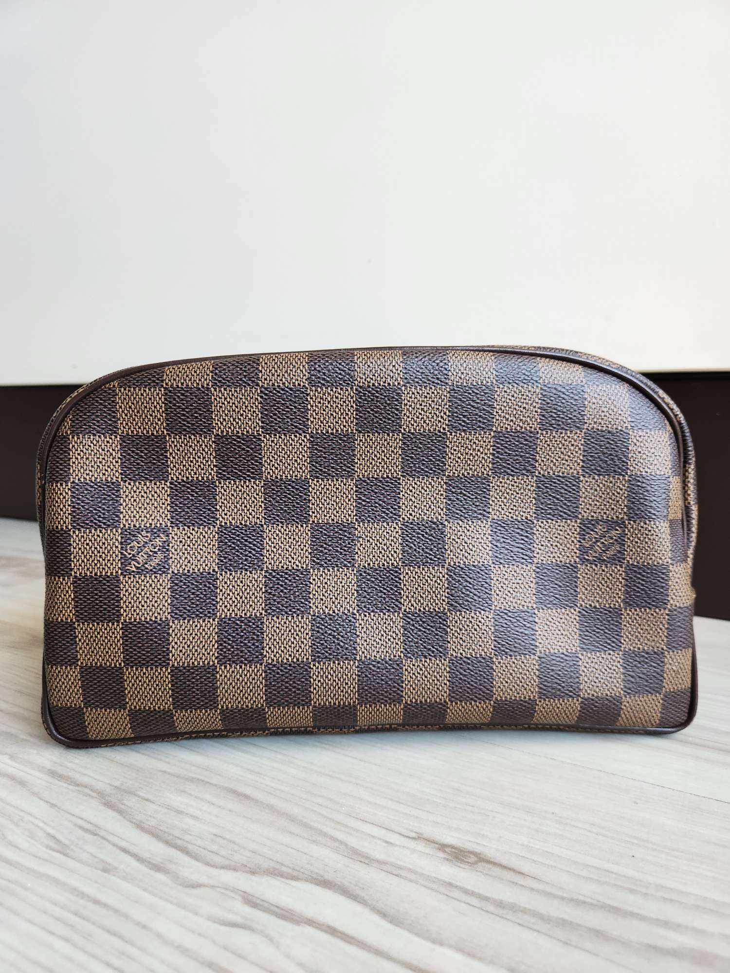 Louis Vuitton Toilette Damier ebene