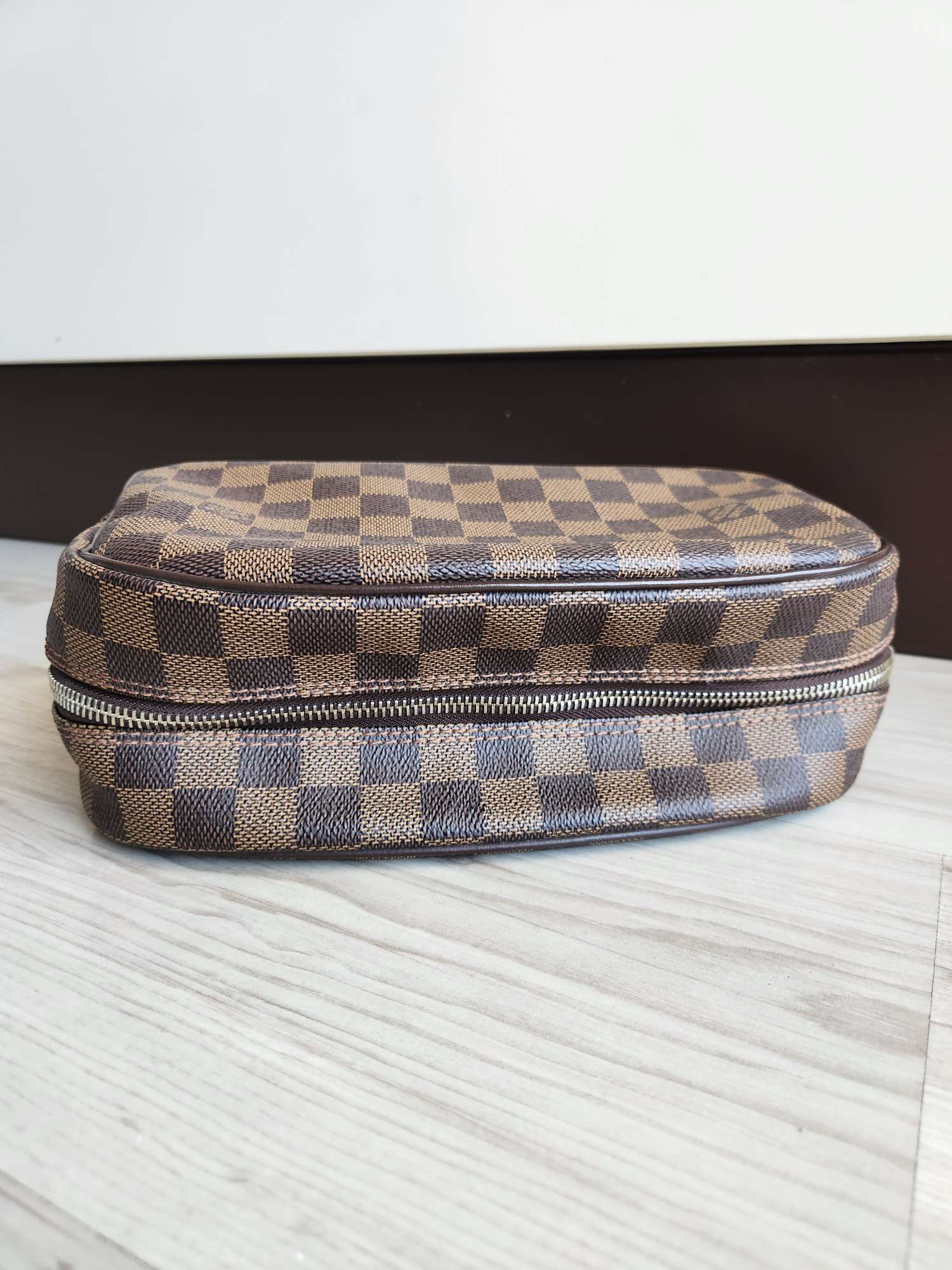 Louis Vuitton Toilette Damier ebene
