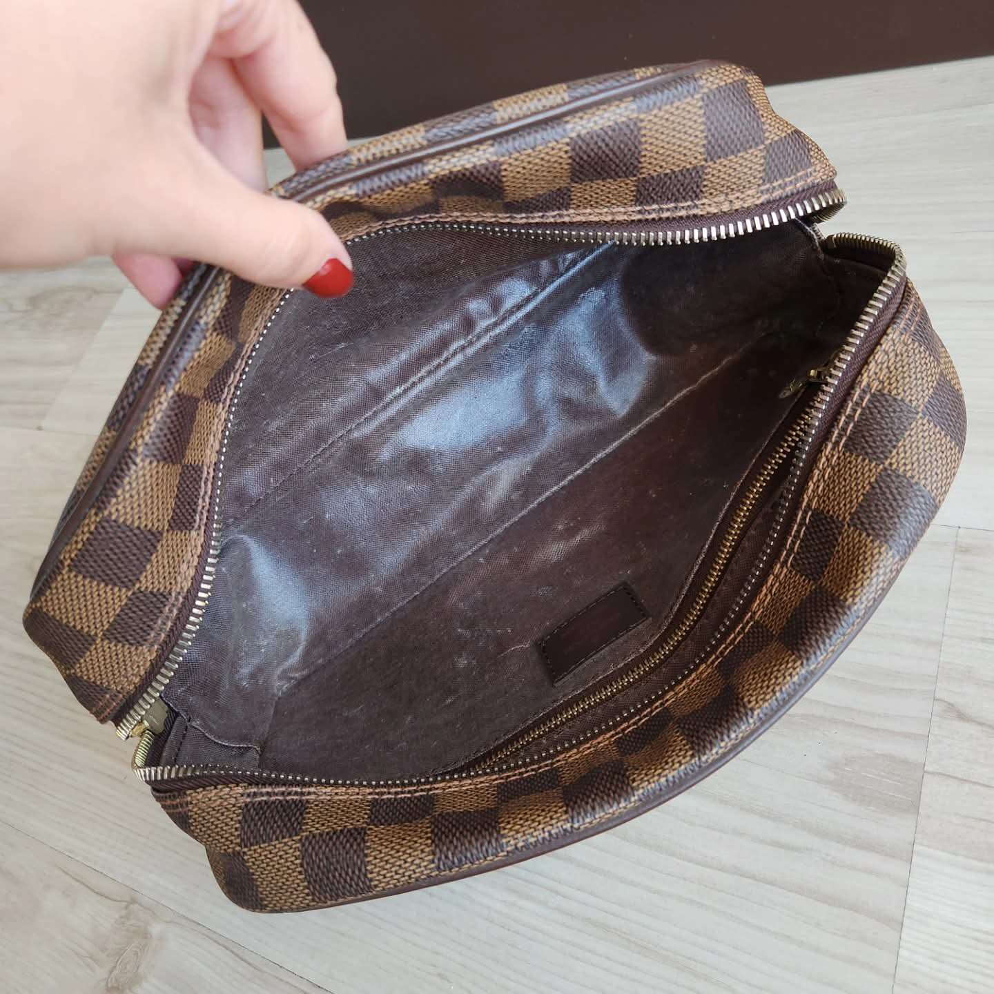 Louis Vuitton Toilette Damier ebene