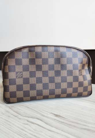 https://vipluxury.sk/Louis Vuitton Toilette Damier ebene