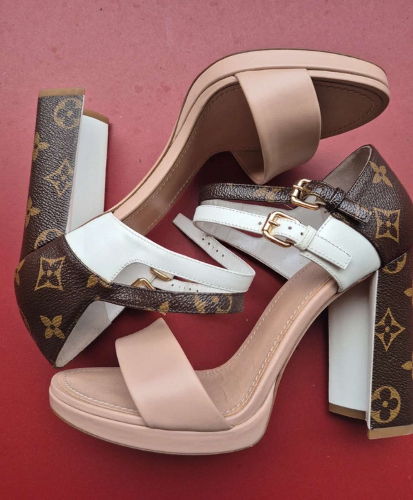 Louis Vuitton sandalky