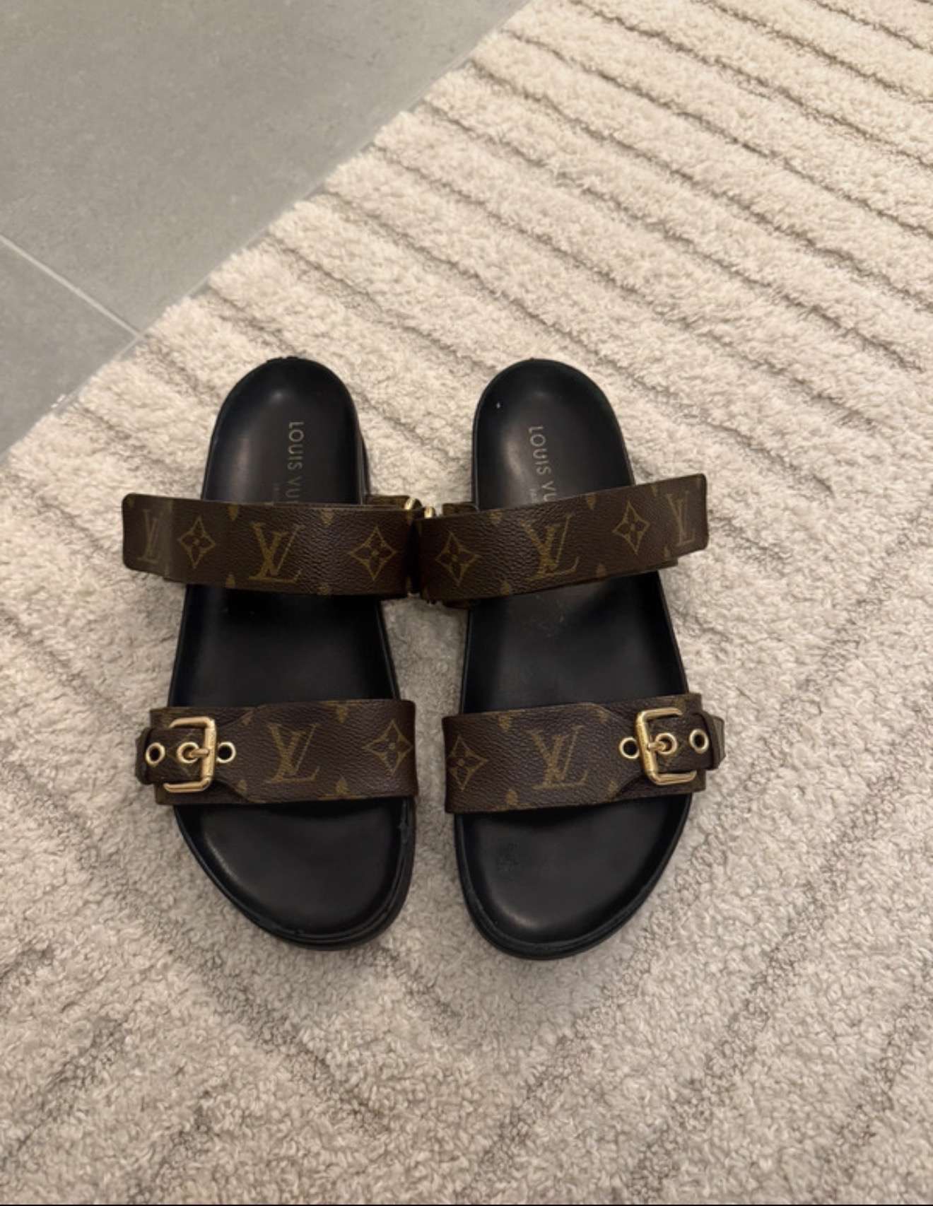 Louis Vuitton sandalky