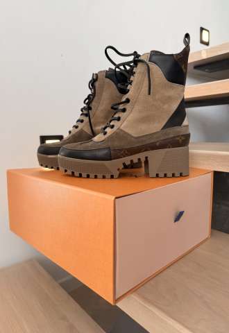 https://vipluxury.sk/LV boots