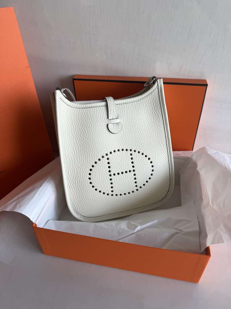Hermés Evelyne 16