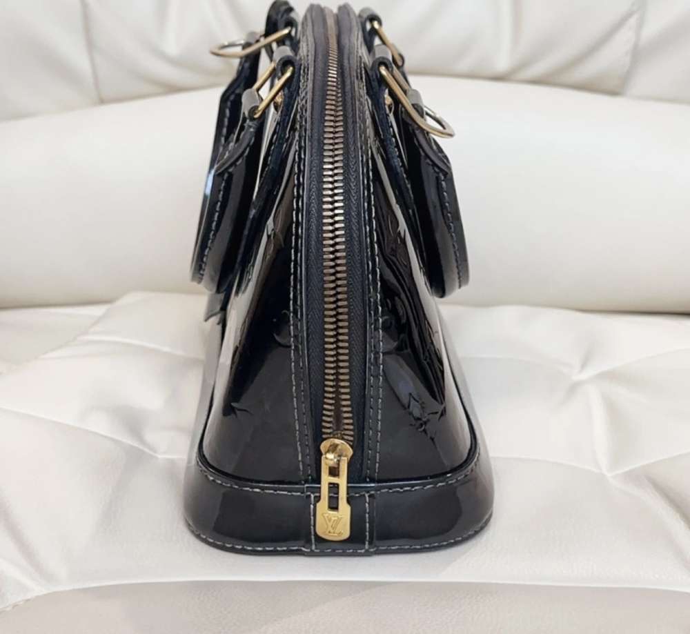 Louis Vuitton Alma bb