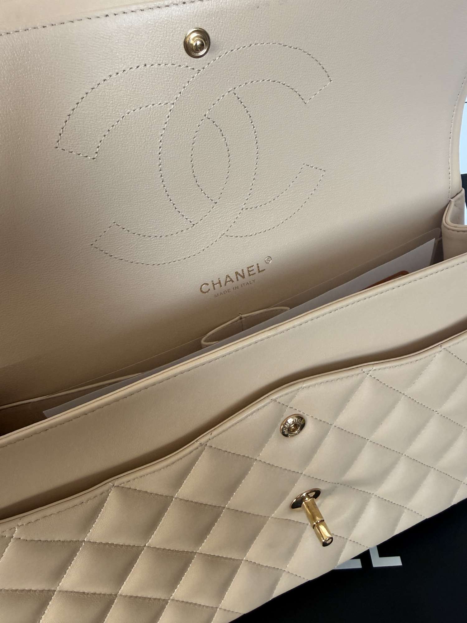 Chanel Jumbo double flap