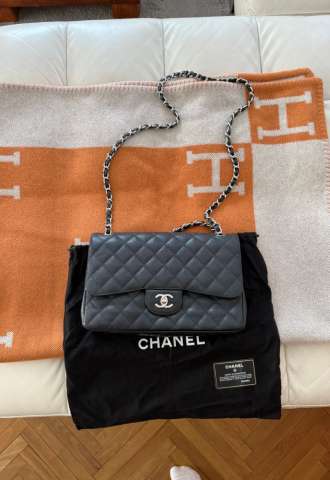 https://vipluxury.sk/Chanel Jumbo flap bag