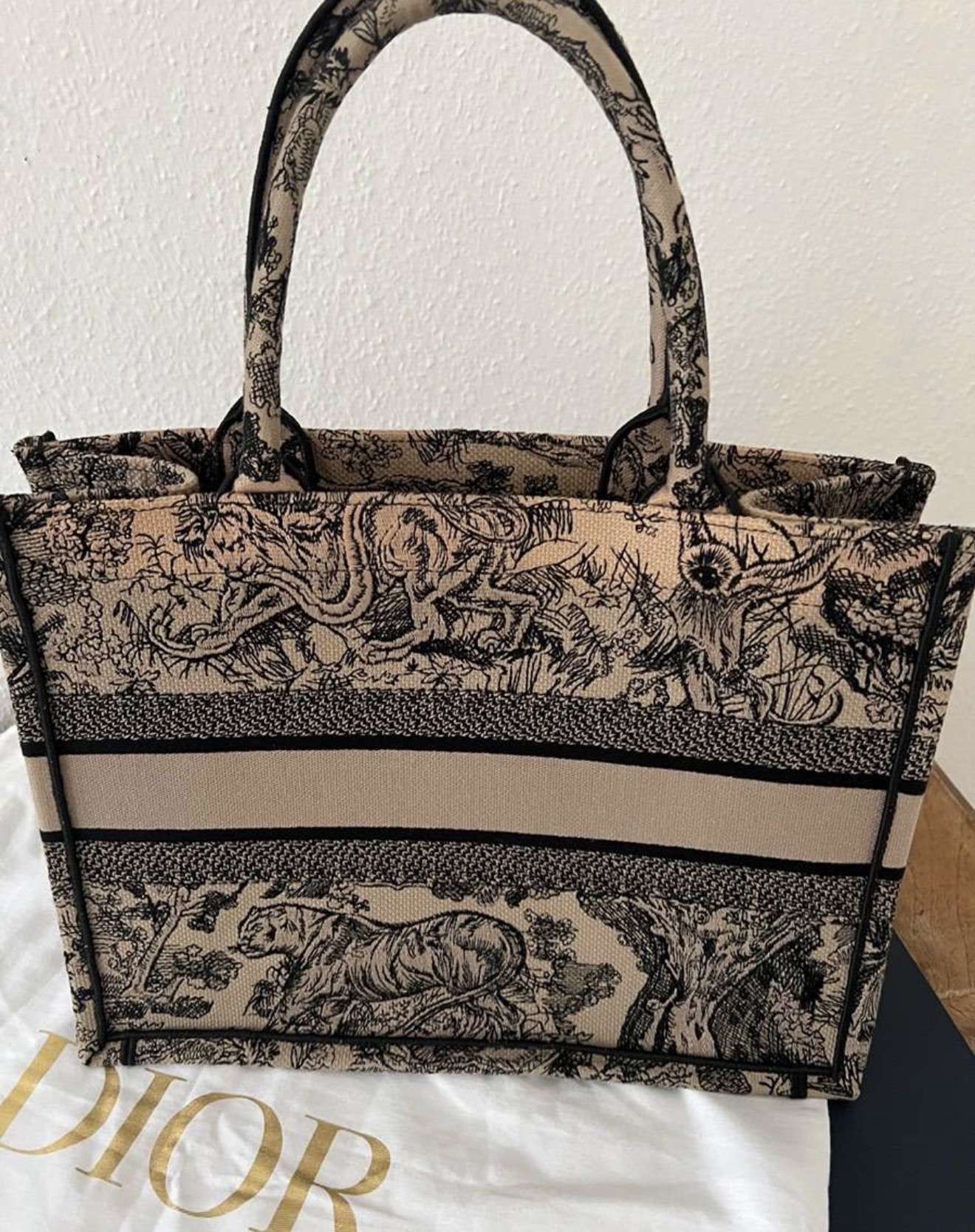 Dior tote médium