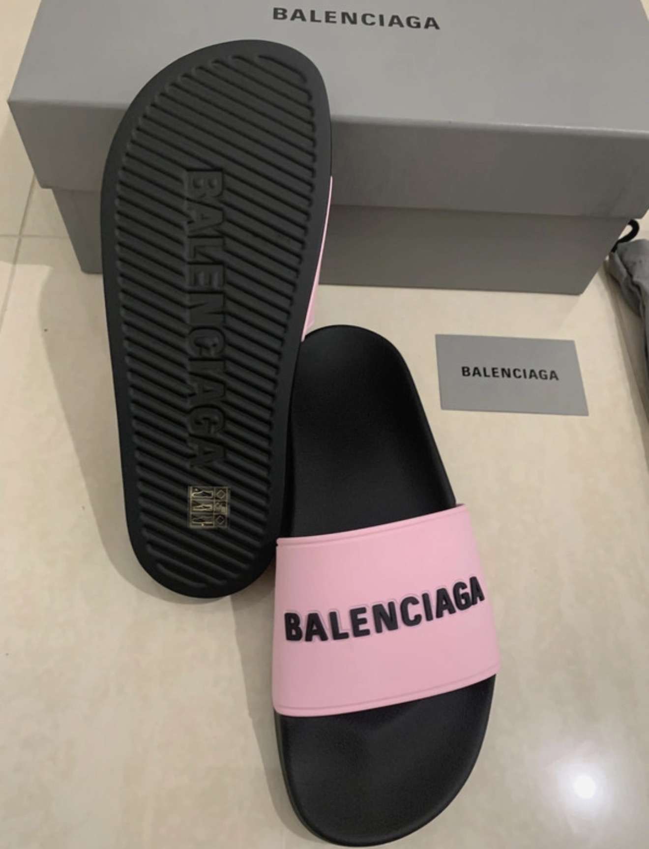 Balenciaga šľapky