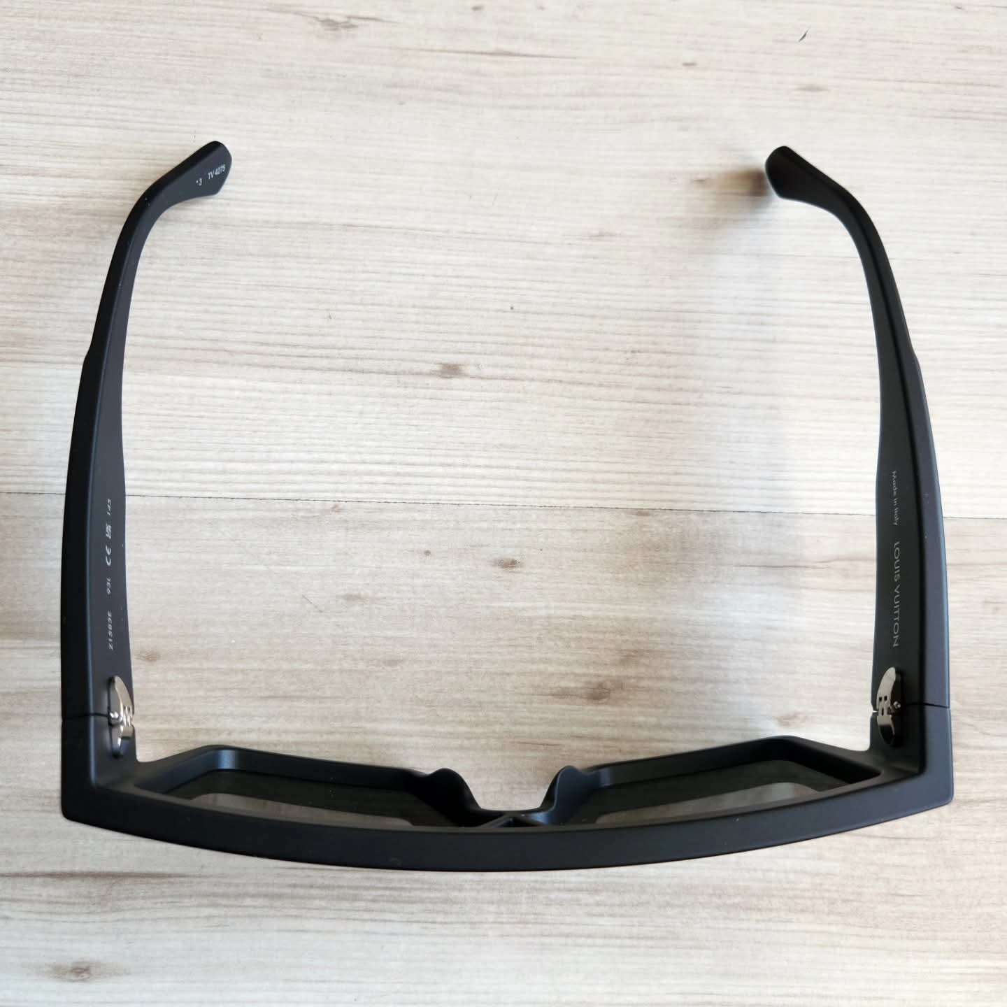 Louis Vuitton Bryle Waima E