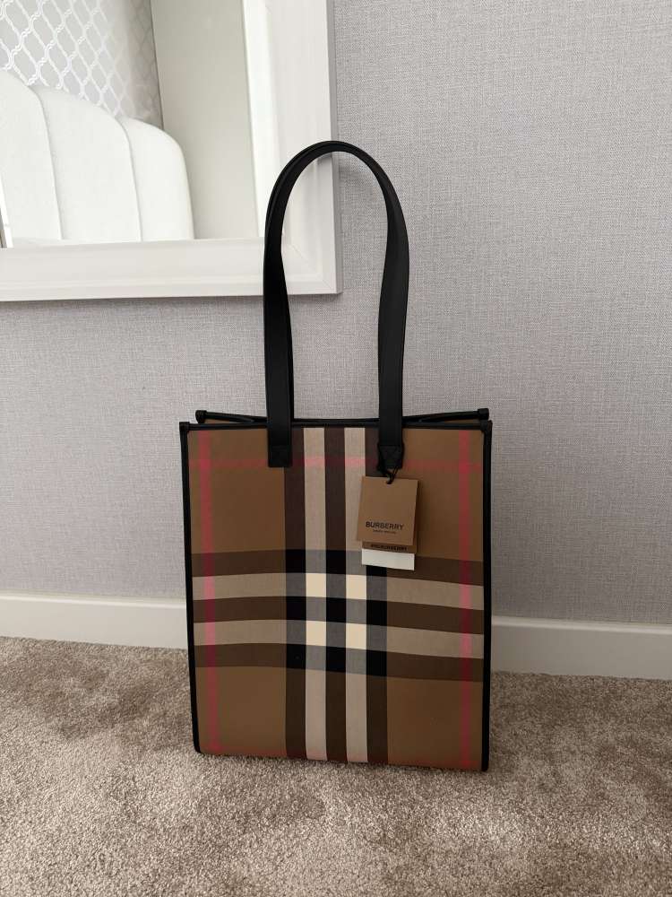 Burberry leather tote